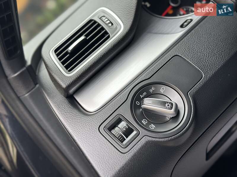 Універсал Volkswagen Passat Alltrack 2013 в Дрогобичі