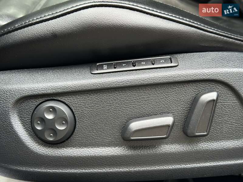 Універсал Volkswagen Passat Alltrack 2013 в Дрогобичі