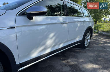 Универсал Volkswagen Passat Alltrack 2018 в 
