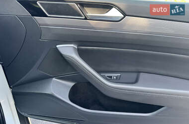 Универсал Volkswagen Passat Alltrack 2018 в 