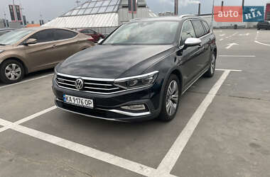 Универсал Volkswagen Passat Alltrack 2020 в Киеве
