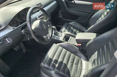 Універсал Volkswagen Passat Alltrack 2012 в 
