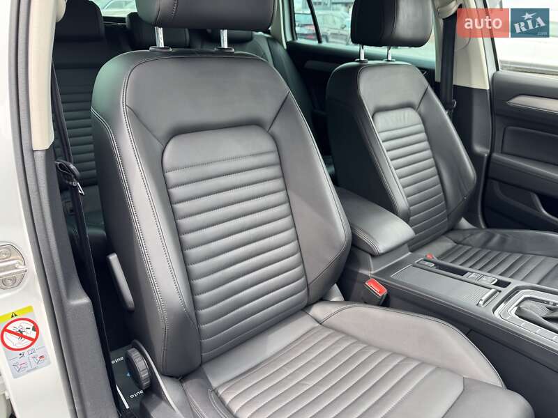 Універсал Volkswagen Passat Alltrack 2019 в Рівному