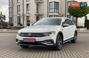 Универсал Volkswagen Passat Alltrack 2020 в Луцке