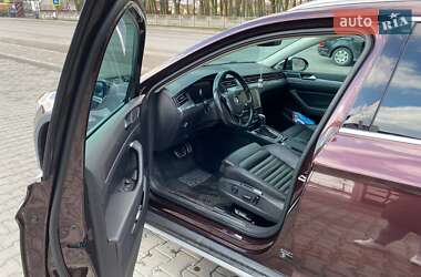 Универсал Volkswagen Passat Alltrack 2017 в 