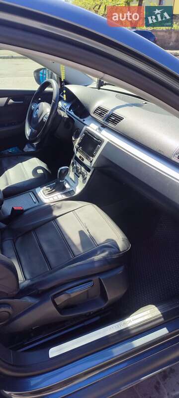 Универсал Volkswagen Passat Alltrack 2013 в Львове
