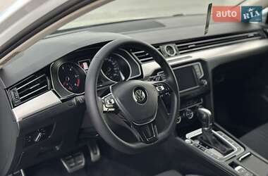 Універсал Volkswagen Passat Alltrack 2015 в 