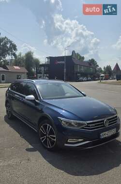 Універсал Volkswagen Passat Alltrack 2019 в Києві