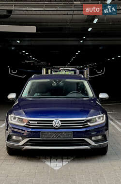 Универсал Volkswagen Passat Alltrack 2018 в 