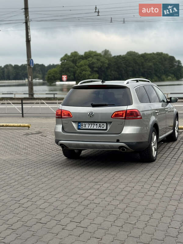 Універсал Volkswagen Passat Alltrack 2013 в Хмельницькому
