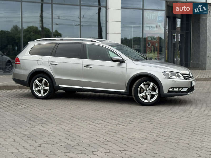 Універсал Volkswagen Passat Alltrack 2013 в Хмельницькому