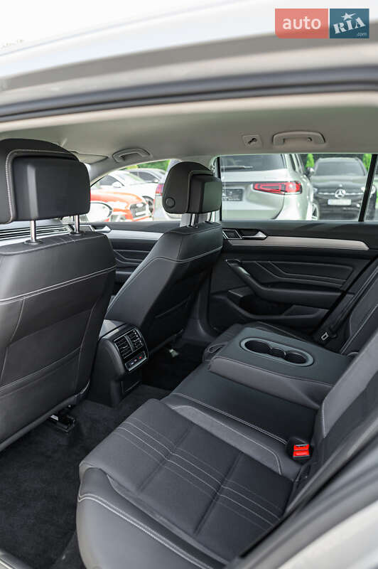 Универсал Volkswagen Passat Alltrack 2020 в Львове