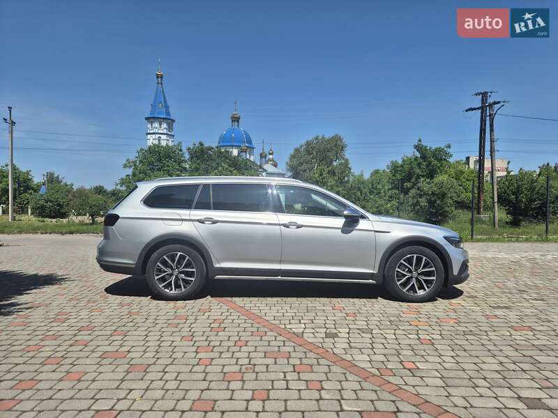 Универсал Volkswagen Passat Alltrack 2019 в Нововолынске