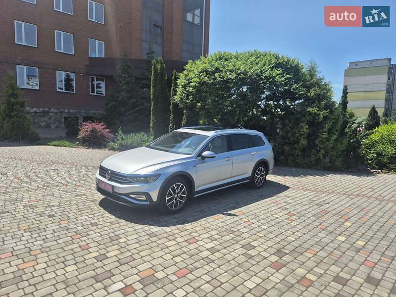 Универсал Volkswagen Passat Alltrack 2019 в Нововолынске