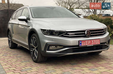 Универсал Volkswagen Passat Alltrack 2021 в Луцке