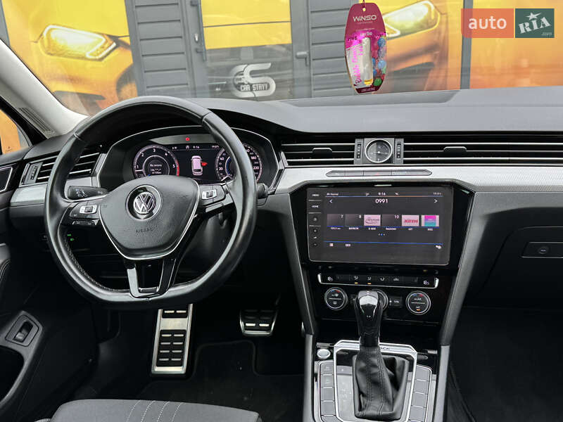 Универсал Volkswagen Passat Alltrack 2018 в Стрые
