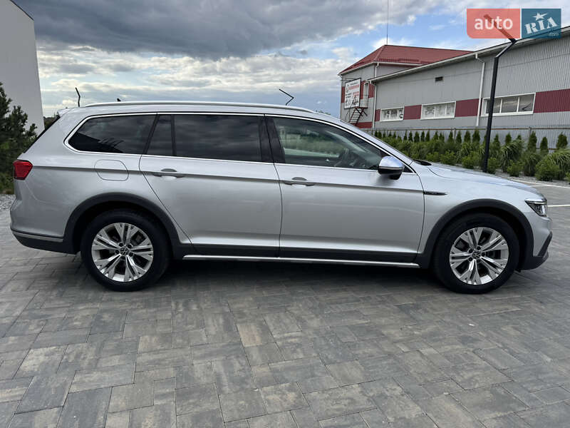 Универсал Volkswagen Passat Alltrack 2020 в Луцке