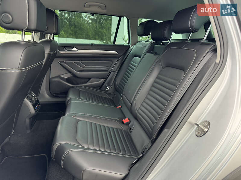 Универсал Volkswagen Passat Alltrack 2020 в Луцке
