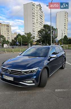 Універсал Volkswagen Passat Alltrack 2019 в Києві