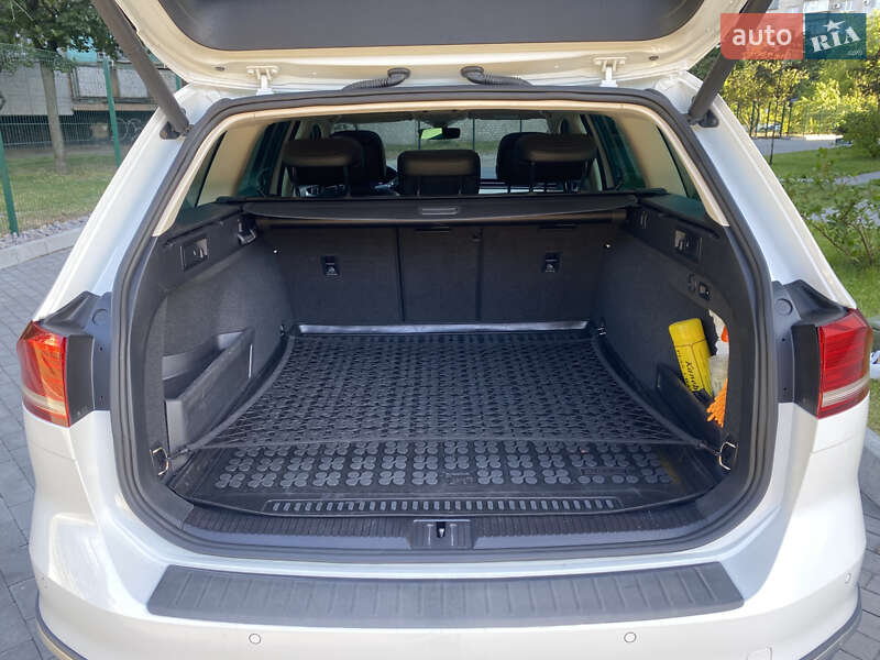 Универсал Volkswagen Passat Alltrack 2018 в Горишних Плавнях фото 20 Универсал Volkswagen Passat Alltrack 2018 в Горишних Плавнях