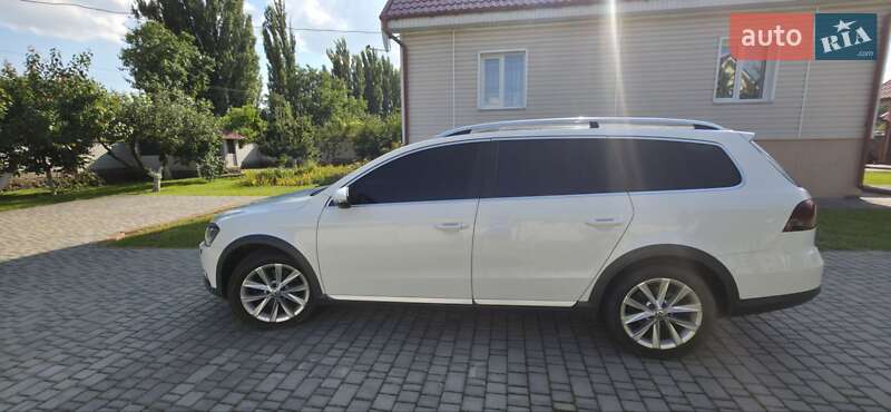Універсал Volkswagen Passat Alltrack 2014 в Києві фото 30 Універсал Volkswagen Passat Alltrack 2014 в Києві