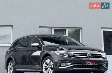 Универсал Volkswagen Passat Alltrack 2020 в Луцке