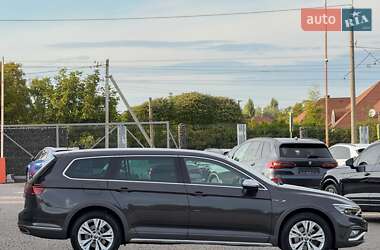 Універсал Volkswagen Passat Alltrack 2020 в 