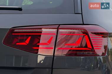 Універсал Volkswagen Passat Alltrack 2020 в 