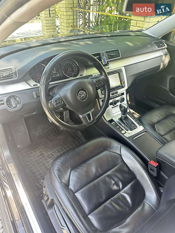 Универсал Volkswagen Passat Alltrack 2012 в Городке