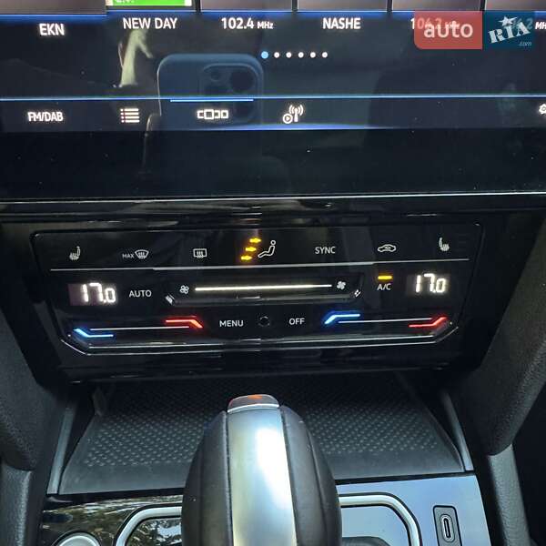 Универсал Volkswagen Passat Alltrack 2021 в Звягеле