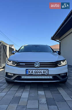 Универсал Volkswagen Passat Alltrack 2019 в Киеве