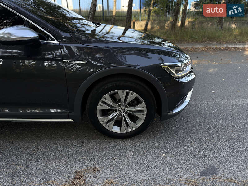 Универсал Volkswagen Passat Alltrack 2018 в Буче