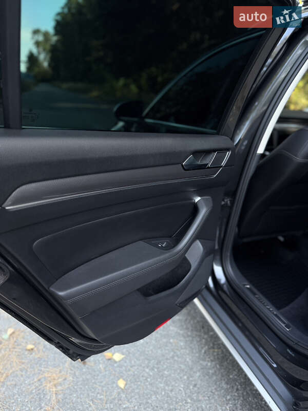 Универсал Volkswagen Passat Alltrack 2018 в Буче