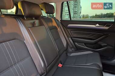 Универсал Volkswagen Passat Alltrack 2021 в 