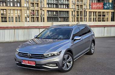 Универсал Volkswagen Passat Alltrack 2021 в 