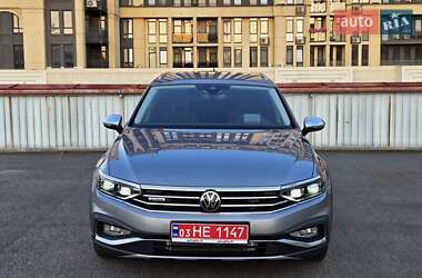 Универсал Volkswagen Passat Alltrack 2021 в 