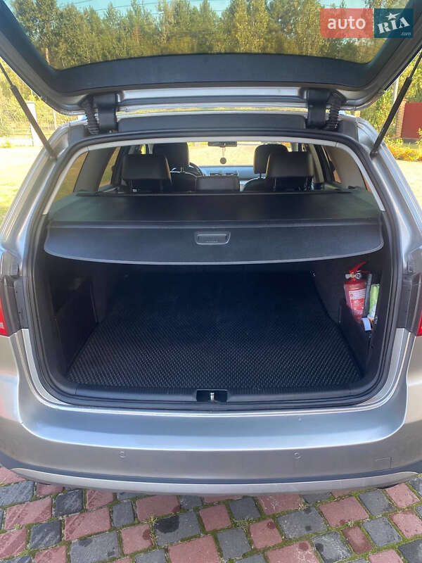 Универсал Volkswagen Passat Alltrack 2012 в Любомле