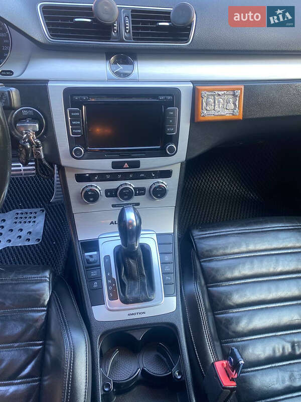 Универсал Volkswagen Passat Alltrack 2012 в Любомле