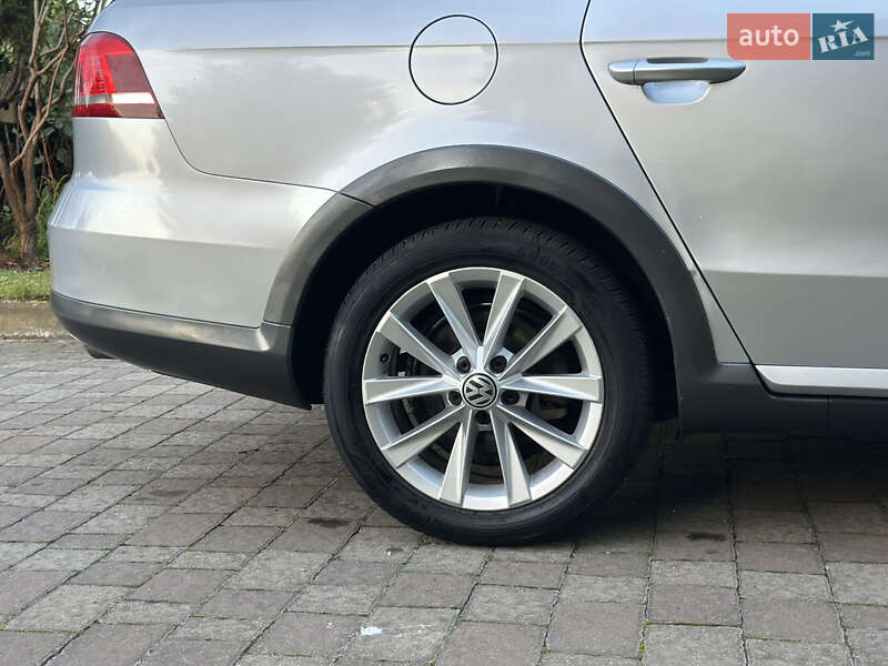 Универсал Volkswagen Passat Alltrack 2013 в Сарнах