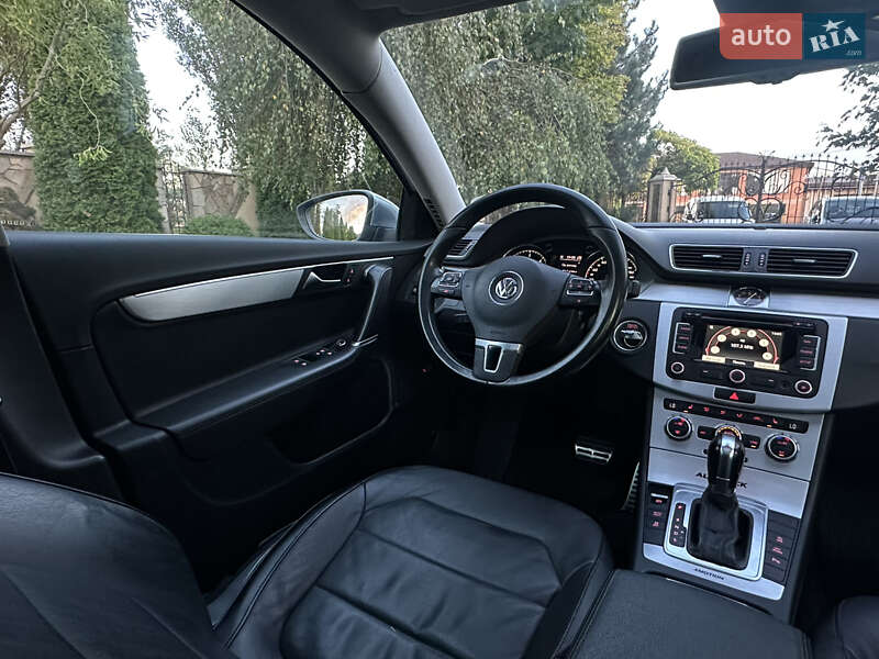 Универсал Volkswagen Passat Alltrack 2013 в Сарнах