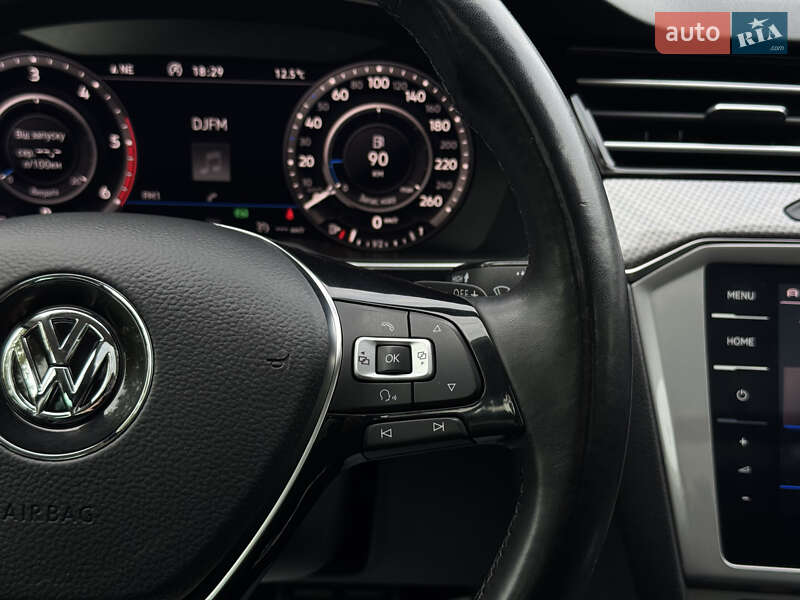 Универсал Volkswagen Passat Alltrack 2018 в Луцке