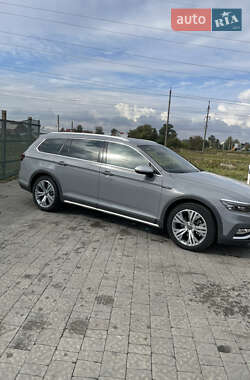 Универсал Volkswagen Passat Alltrack 2022 в 