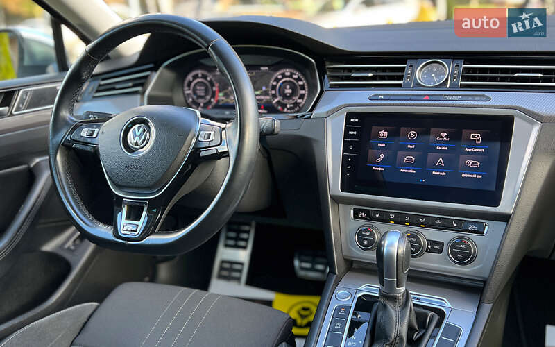 Універсал Volkswagen Passat Alltrack 2019 в Львові