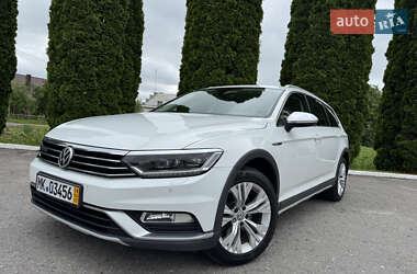 Універсал Volkswagen Passat Alltrack 2018 в 