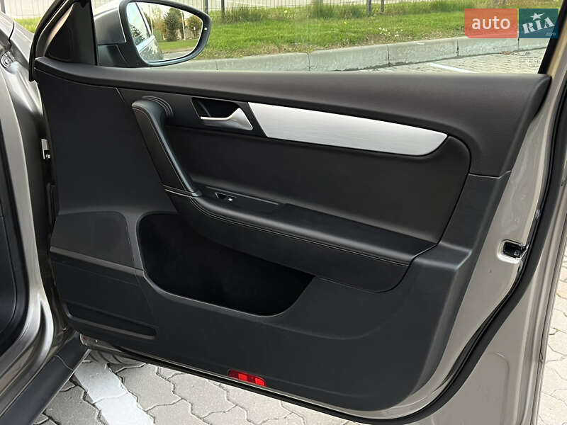 Универсал Volkswagen Passat Alltrack 2014 в Радивилове
