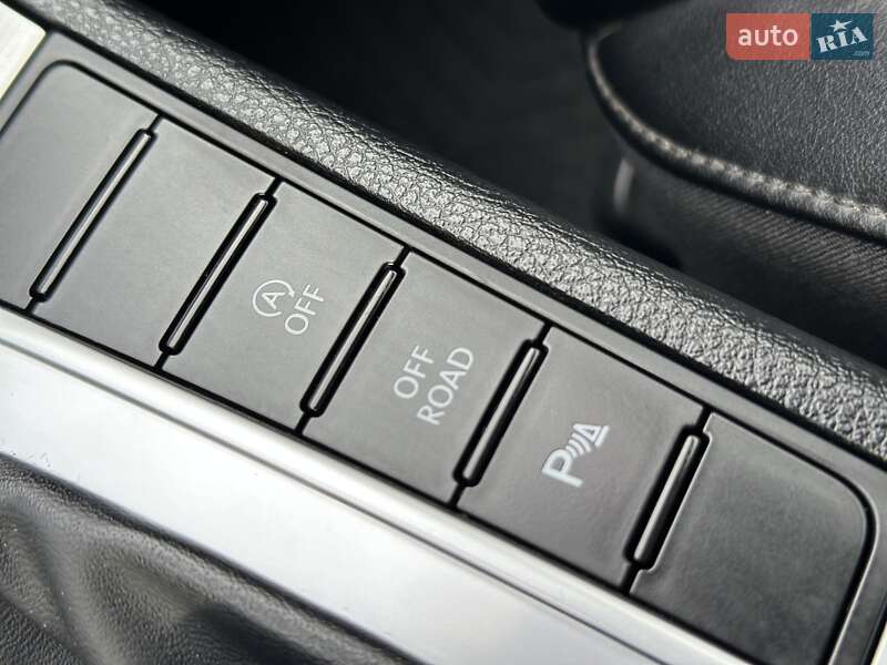 Универсал Volkswagen Passat Alltrack 2014 в Дрогобыче