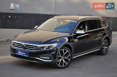Универсал Volkswagen Passat Alltrack 2022 в 