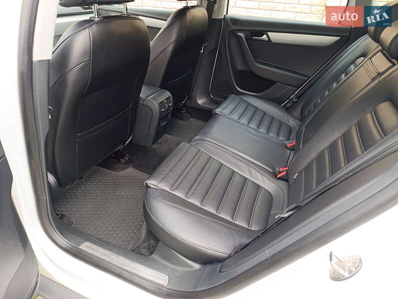 Універсал Volkswagen Passat Alltrack 2014 в Житомирі