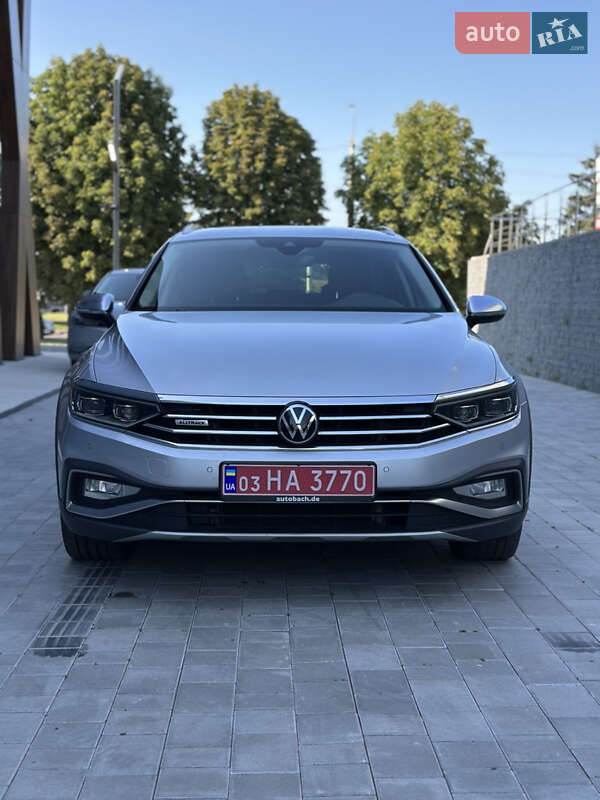 Универсал Volkswagen Passat Alltrack 2021 в Луцке