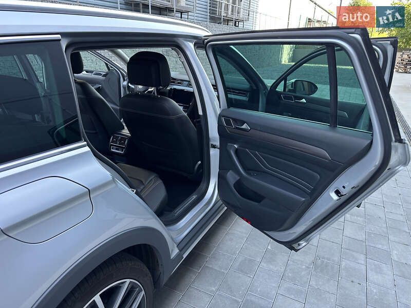 Универсал Volkswagen Passat Alltrack 2021 в Луцке